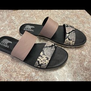 Womens sorel sandals size 11